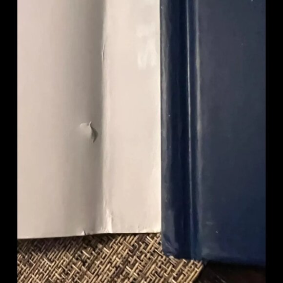 World Champion Seahawks : We Are 12 Paul Allen Seattle Super Bowl Hardcover Book - Picture 3 of 4